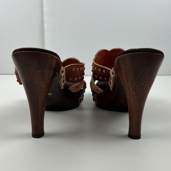 Isabella Fiore Women's Vintage 70's Slip On Embellished Mules size 7 - Picture 4 of 7